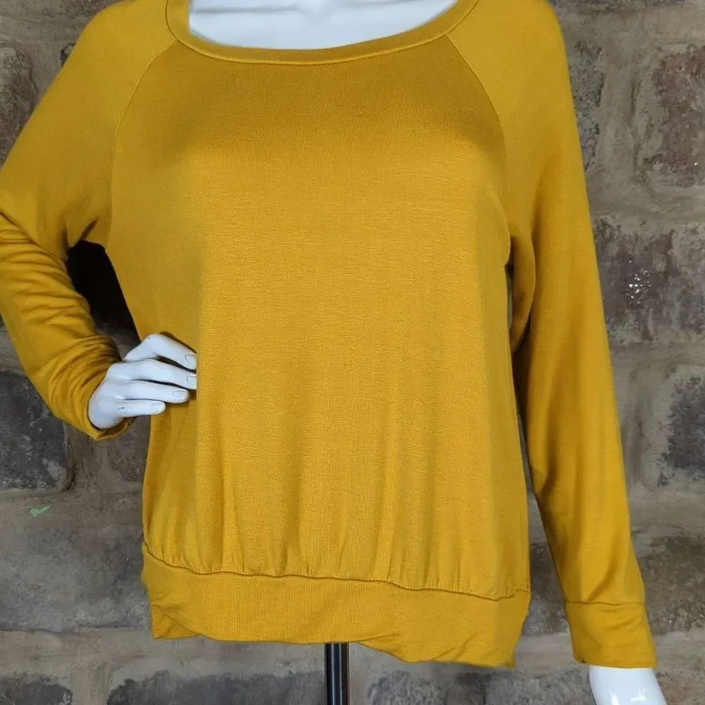 Ivoire Shirt Woman's Size Small Yellow Raglan‎ Long Sleeve Lightweight Soft